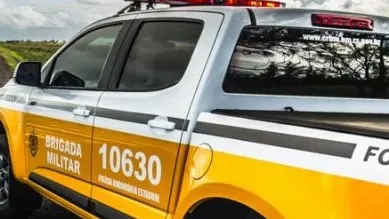 Guaíra - 97.7 - Santa Rosa - RS — Ainda segundo informações do Comando Rodoviário da Brigada Militar, a vítima fatal, um homem de 65 anos, conduzia um Gol, emplacado em Alecrim. Fonte: Jornal Noroeste