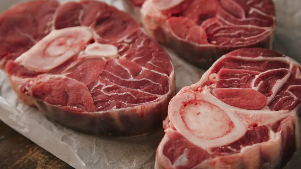 Guaíra - 97.7 - Santa Rosa - RS — Medida entra em vigor em 3 de setembro e atinge carne bovina, de aves e outros produtos de origem animal; bloco diz que Brasil ainda não apresentou garantias suficientes sobre o cumprimento das regras para uso de antimicrobianos. Fonte: Jornal Noroeste